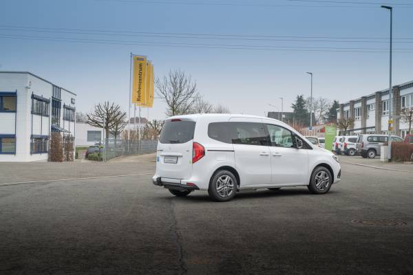 Mercedes Benz T-Klasse / Citan (Standard) Rolli-In® Heckansicht geschlossen
