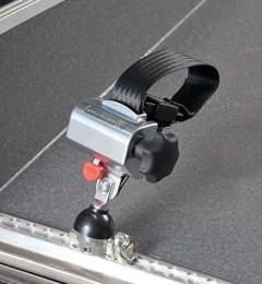 Spannretraktor mit Rasterschienenfitting Spannretraktor mit Rasterschienenfitting