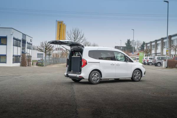Mercedes Benz T-Klasse / Citan (Standard) Rolli-In® Heckansicht mit geschlossener Rampe